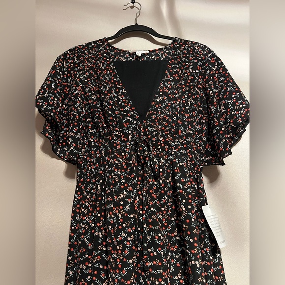 Bailey Blue Floral Flutter Sleeve Maxi Dress Medium NWT - Picture 6 of 8